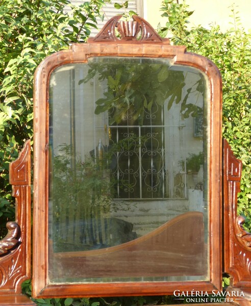 Antique table, mirror / toilet.