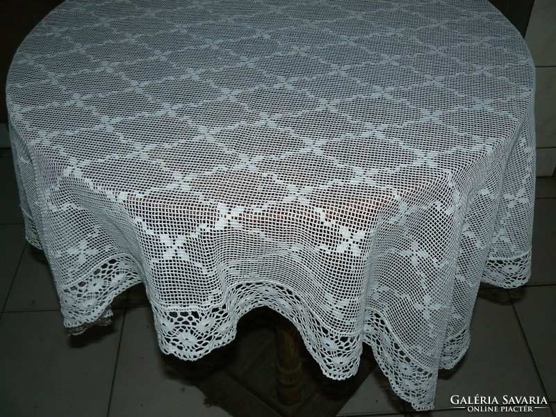 Charming Art Nouveau lace tablecloth