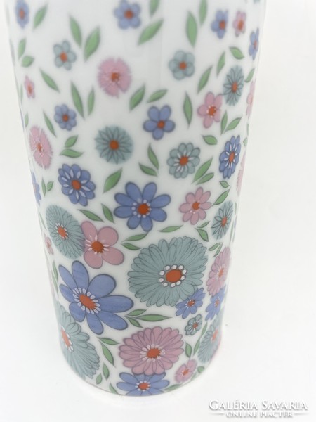 Német Kaiser porcelán váza Franciska virágmintás 21cm