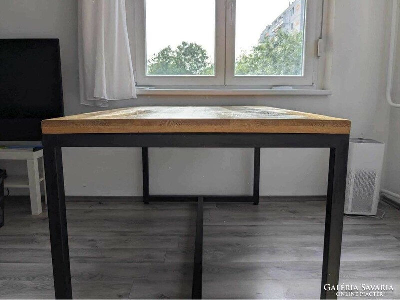 Modern dining table