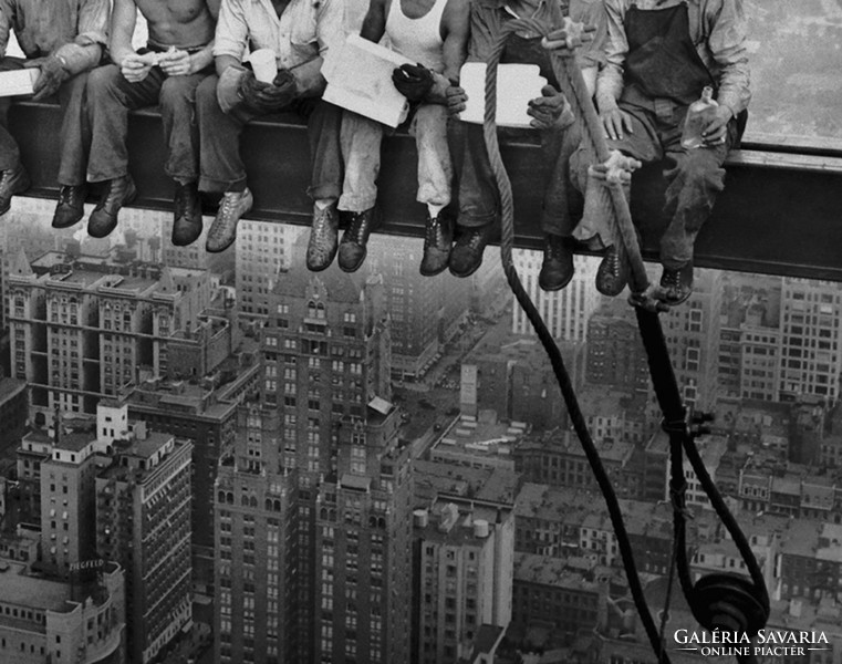 New York workers, lunchtime atop a skyscraper 1932 canvas print