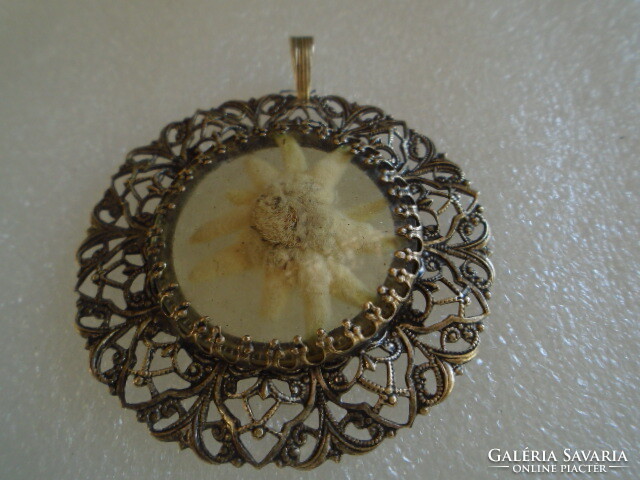 Fabulous, filigree very antique baroque pendant, nice and big 4.7 cm