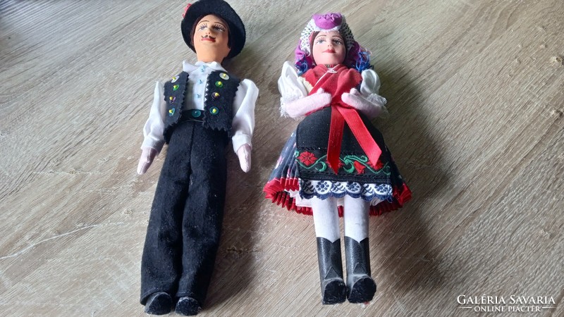Pair of doll dolls (crow stone)