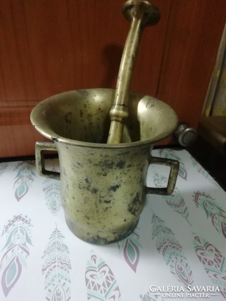 Antique convex large mortar with pestle, mortar 12 cm x 12 cm pestle 20 cm in the condition shown in the pictures
