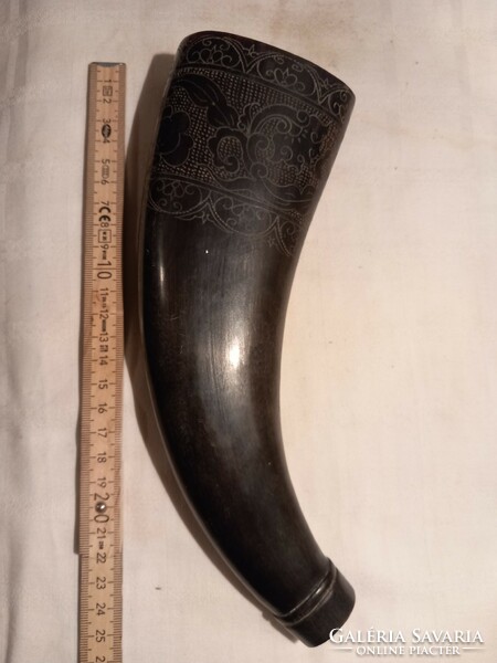 Horn horn, Vietnam (from water buffalo horns)