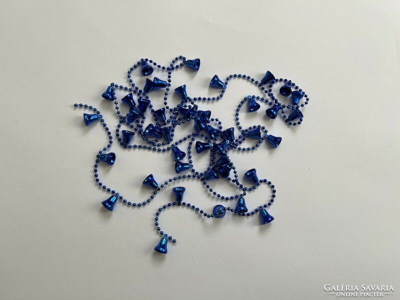 2.6 M blue beads - bell garland