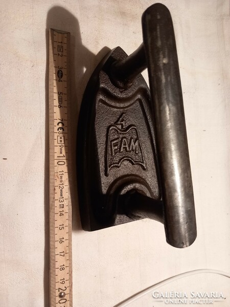 Rare old iron iron 1.