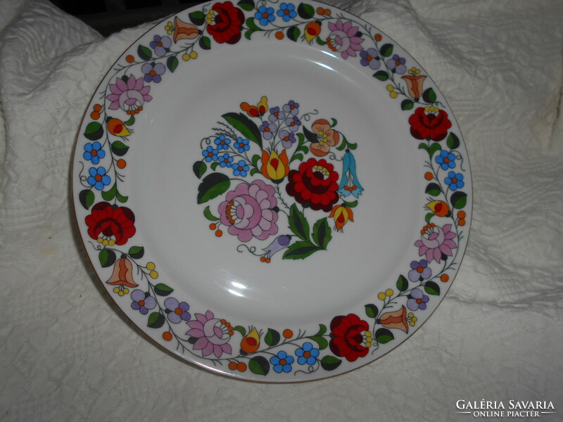 Kalocsai hand-painted wall plate