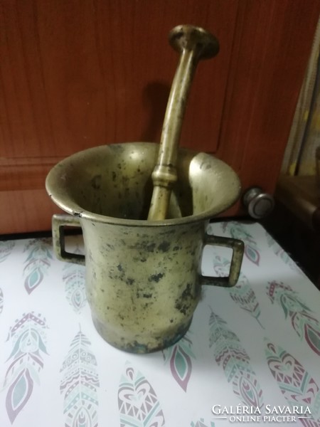 Antique convex large mortar with pestle, mortar 12 cm x 12 cm pestle 20 cm in the condition shown in the pictures