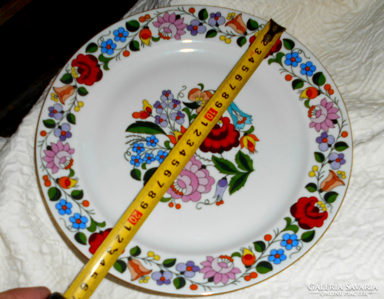 Kalocsai hand-painted wall plate