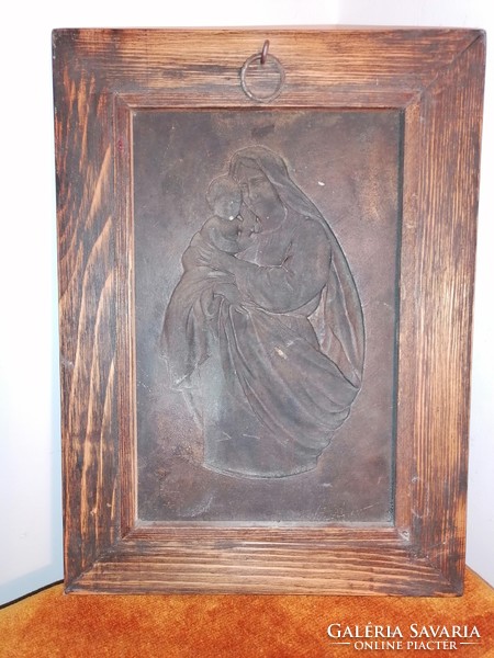 Bronze casting, Mary with baby Jesus