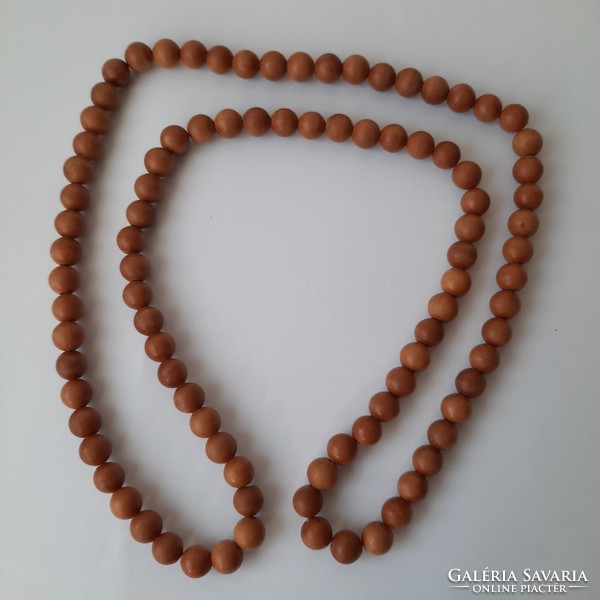 Retro wooden pearl necklace