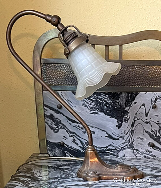 Antik rézasztali lámpa üveg burával
