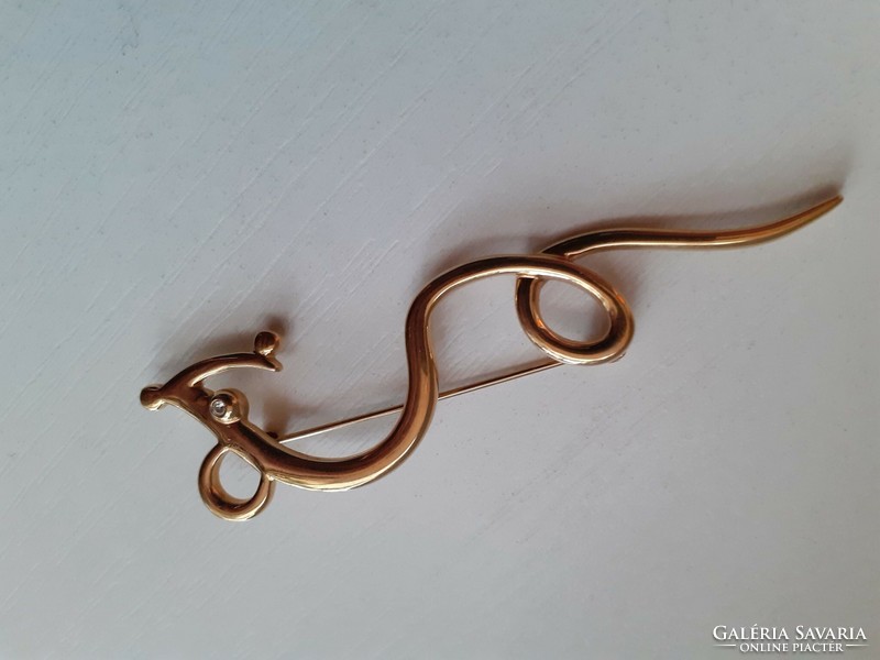 Retro gold-plated brooch pin in nice condition