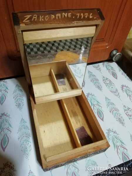 Zakopane borotválkozó doboz és tükör asztali