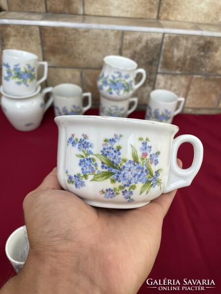 Collectors of Zsolnay's rare forget-me-not porcelain Koma mug