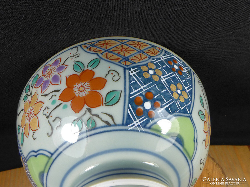 "Virágzó növények" Arita porcelán chawan japán teáscsésze #2 (1db teás csésze)