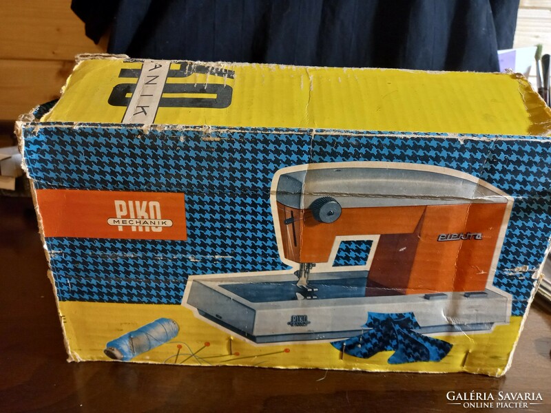 Piko toy sewing machine