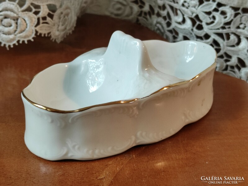 Vintage stílusú ARPO román aranyszegélyes porcelán asztali sótartó