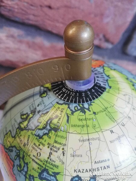 Globe 21 cm high