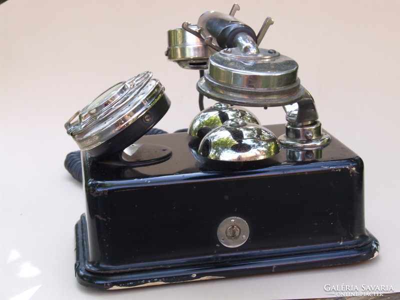 Telephone, property of the Hungarian Royal Post (231001)