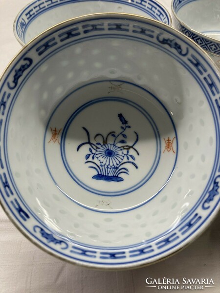 Chinese rice grain bowls + spoon, with blue-red-gold decoration.