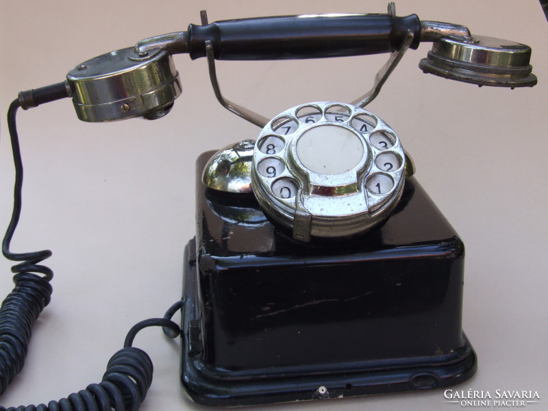 Telephone, property of the Hungarian Royal Post (231001)