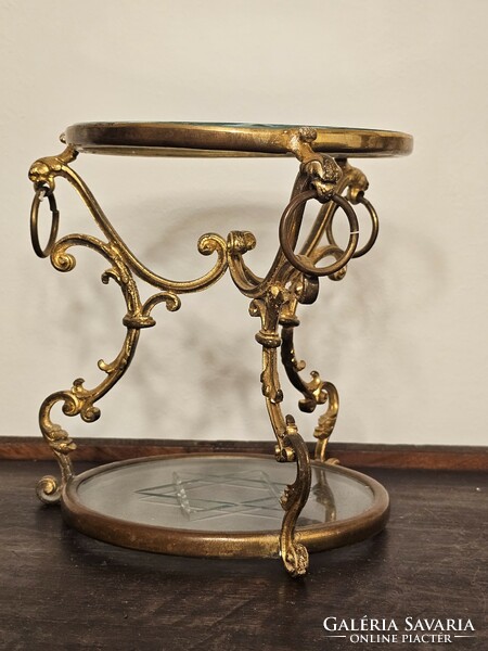 Unusual small pedestal (jewish)