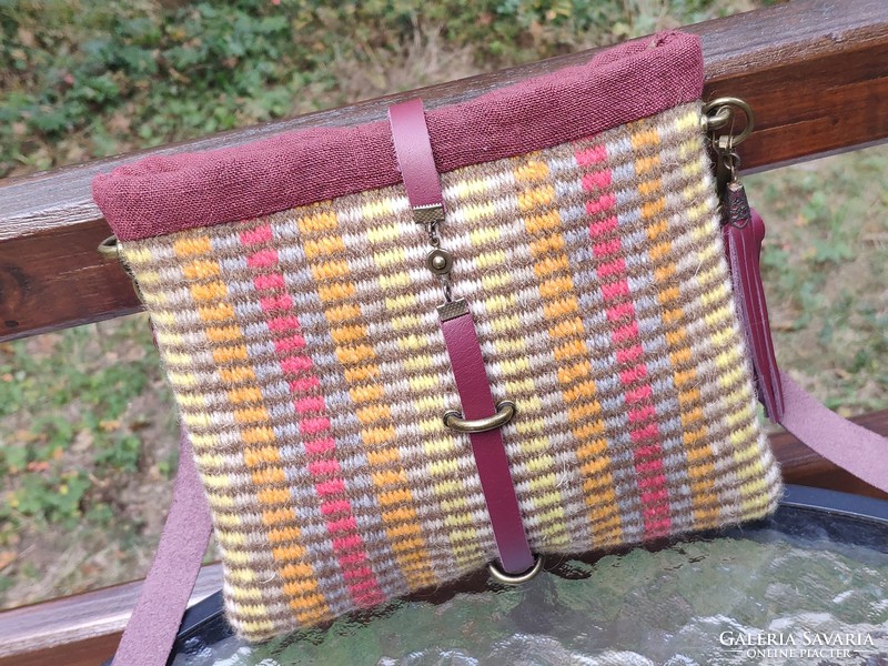 'Deep fire' hand-woven wool bag combined with leather