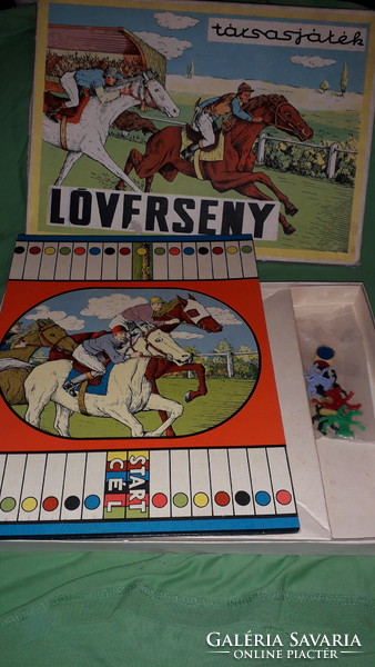Old horse racing board game in good condition according to the pictures