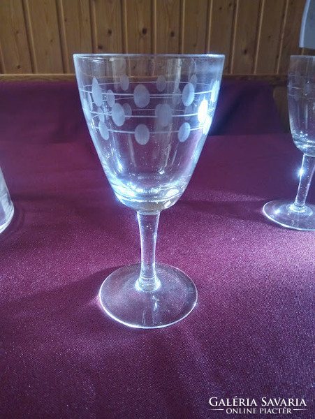 Cut glass wine sets with 1 jug (3 products)