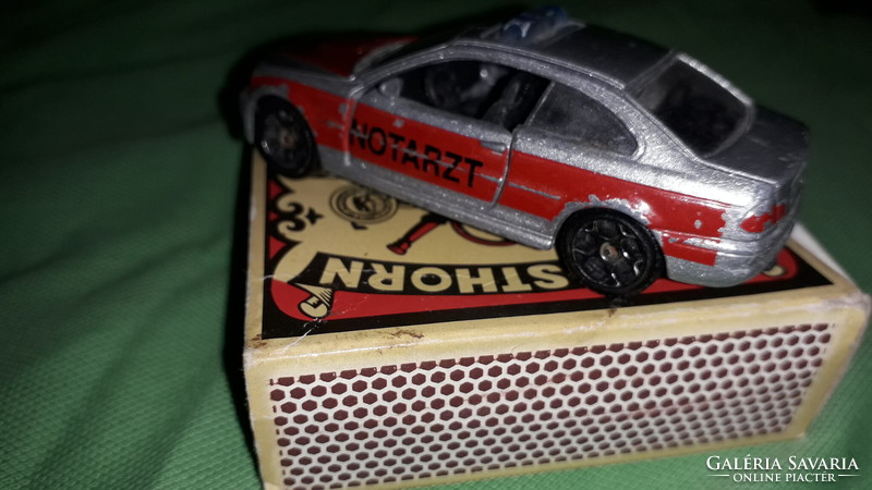 Retro MAJORETTE - matchbox szerű -NOTARZT- sürgősségi orvosi autó - fém kisautó 1:59 a képek szerint