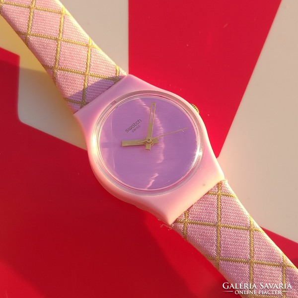 Swatch női svájci karóra karórák retro lila,rózsaszín extra hosszú szíjjal