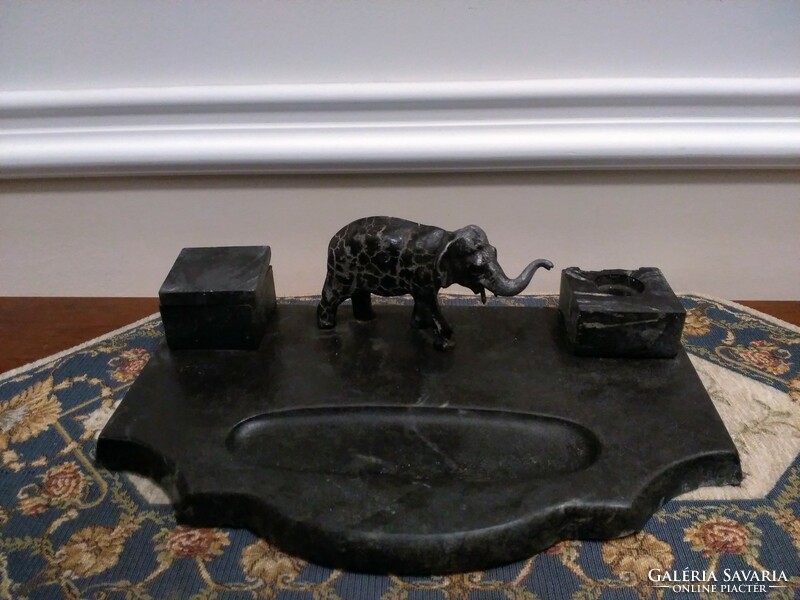 Kalamáris, tintatartó szerencsét hozó elefánt díszítéssel