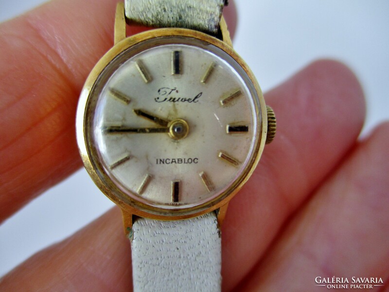 Beautiful old 18kt gold jewel incabloc watch