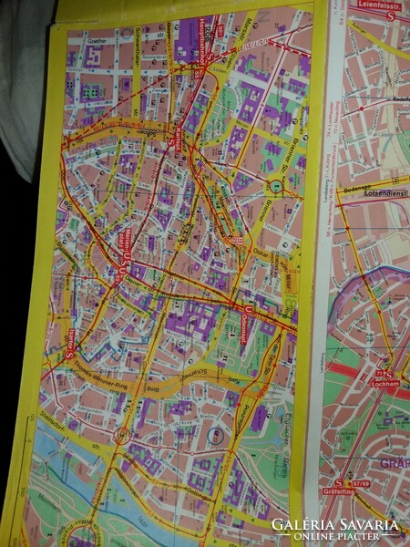 Old Munich car and tourist city map (98 x 69 cm) and tourist guide according to pictures in German