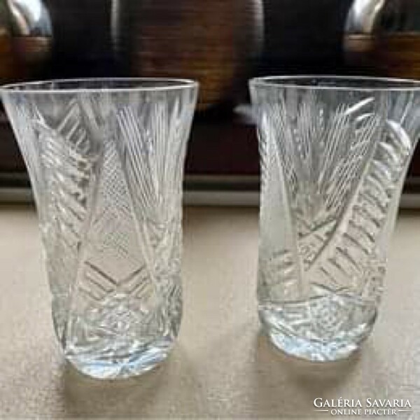 Set of richly striped glasses