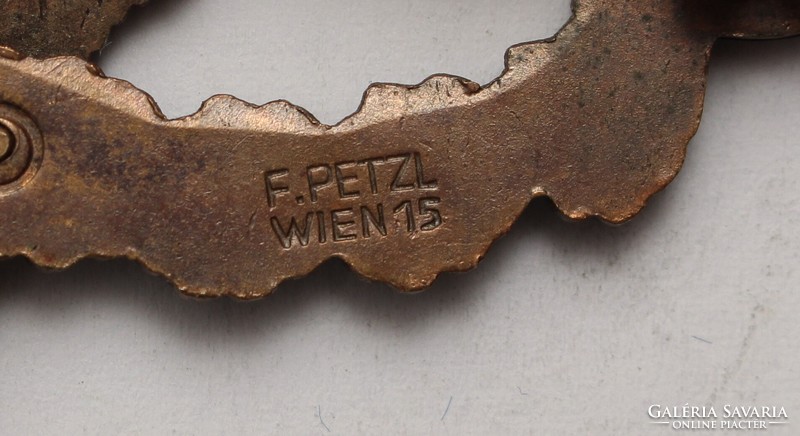 Austrian Federal Army pilot badge - militärpilot verwendungsabzeichen