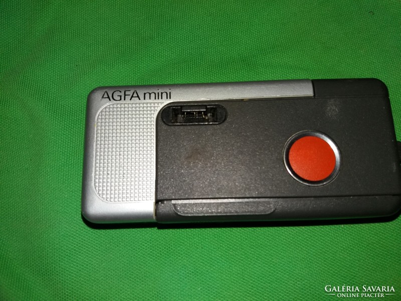 Régi 1980 -s évek eleje AGFA MINI fényképezőgép bőr tokjában a képek szerint