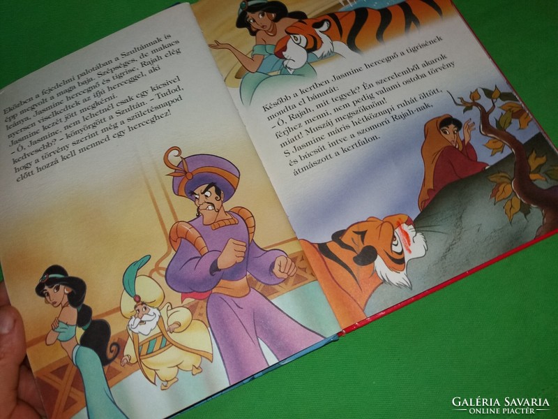 1997.Walt disney:aladdin - walt disney studio picture story book according to pictures disney book club