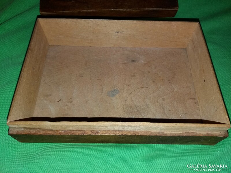 Antique wooden gerbaud - gerbo confectionary wooden box in good condition 20 x 18 x 6 cm