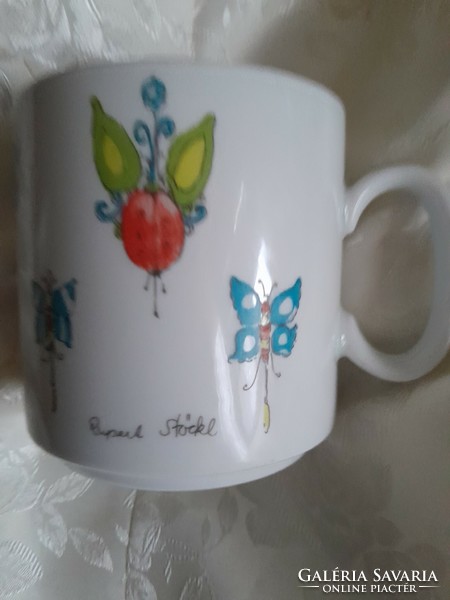 Pillangós csésze