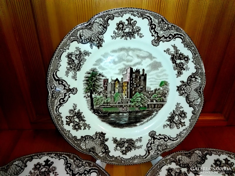Wonderful, English Johnson Bros. porcelain flat plate, ... Flawless, ironstone