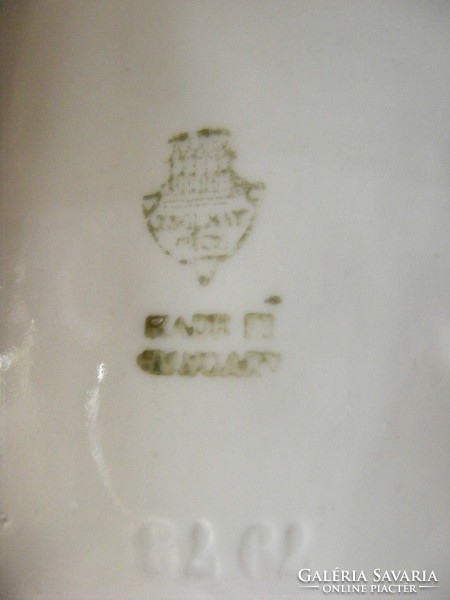 Landlord Gombászó, Zsolnay porcelain