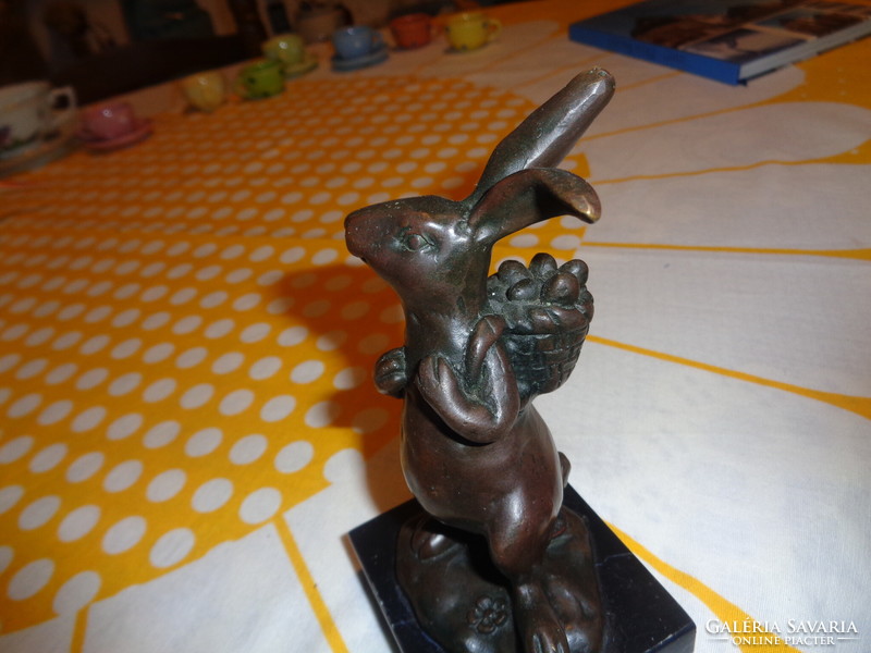 Milo bunny, marked, bronze and black marble base, 14 cm