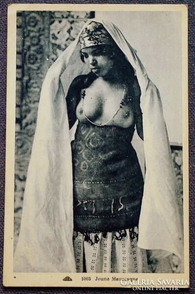 Antique photo postcard - Marrakesh young beauty / half nude