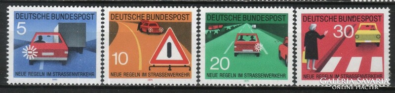 Postatiszta Bundes 1694 Mi 670-673      2,20 Euró