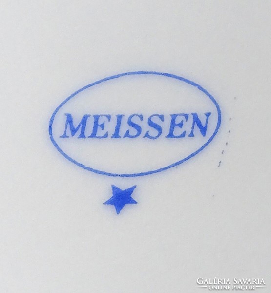 1P115 Régi nagyméretű Meisseni porcelán bonbonier