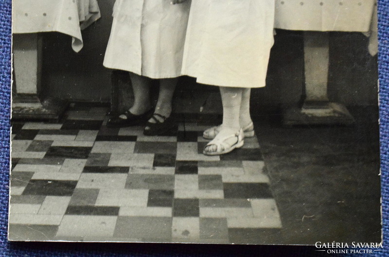 Retro postcard photo - cherry wine tasting / exhibition stand with ladies