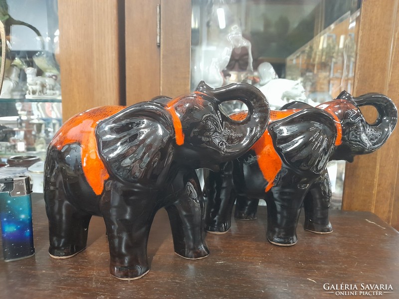 Retro hamilton ontario glazed ceramic lucky elephant statue. 21 Cm.
